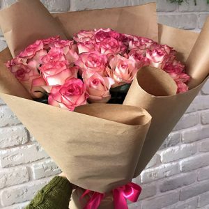 25 розовых роз джамилия фото