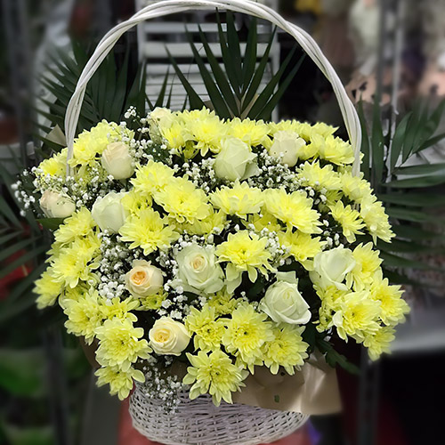 Фото товара Корзина "Жёлтые хризантемы и розы"" в Ирпени